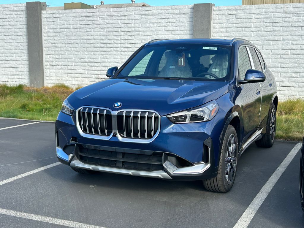 Thumbnail: 2025 BMW X1 - 2