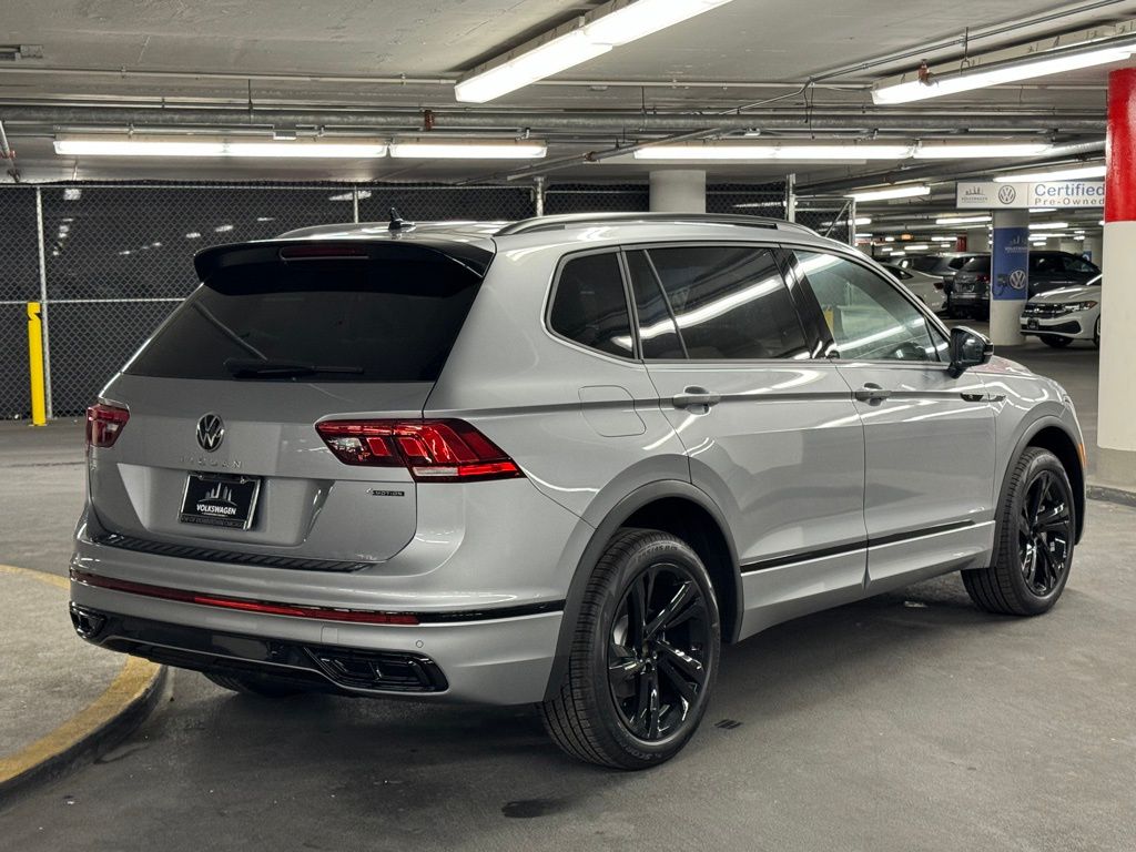 2024 Volkswagen Tiguan 2.0T SE R-Line Black 5