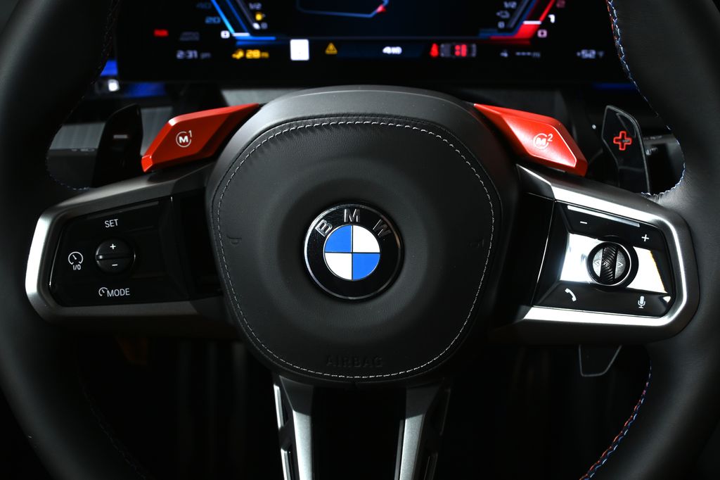 Thumbnail: 2026 BMW M5 - 19