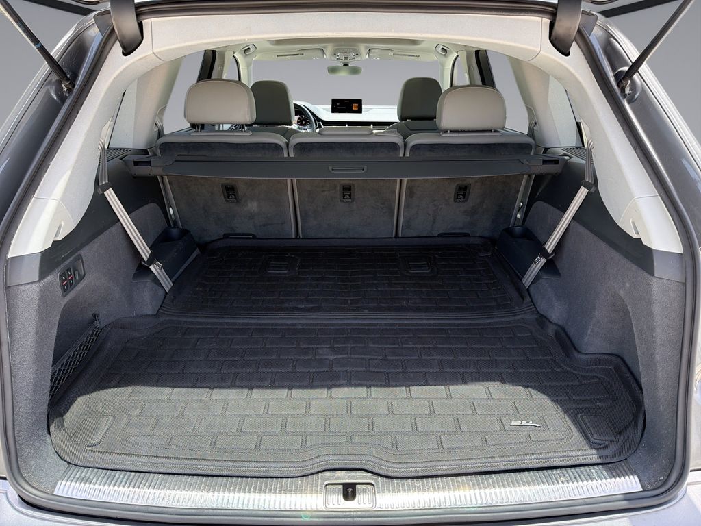 Thumbnail: 2017 Audi Q7 - 13