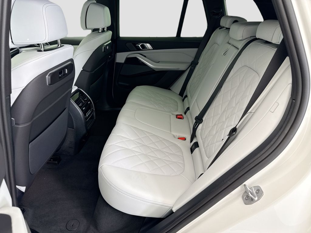 Thumbnail: 2026 BMW X5 - 20