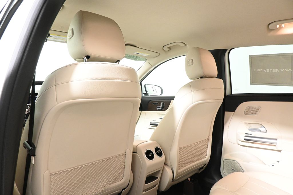 Thumbnail: 2021 Mercedes-Benz GLA - 31