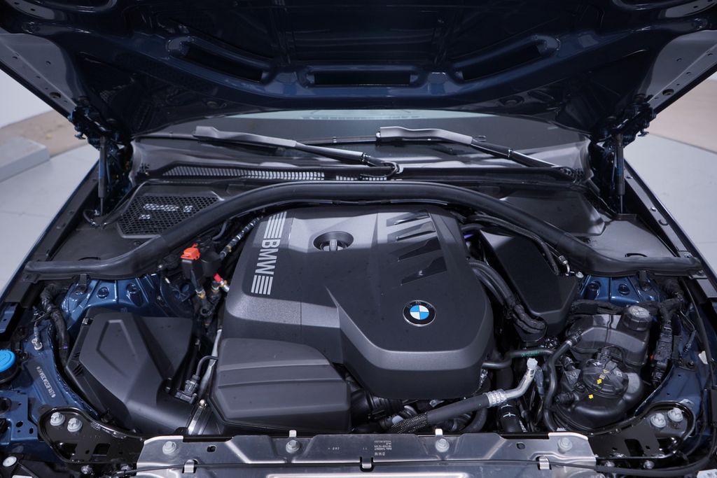 Thumbnail: 2025 BMW 3 Series - 24