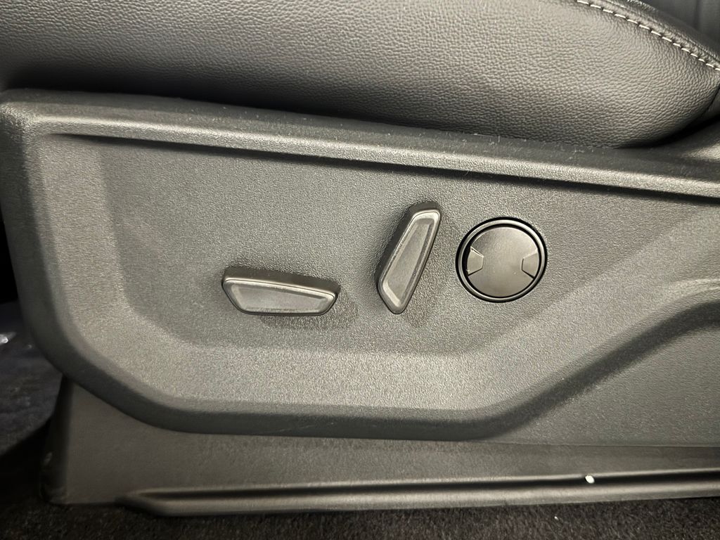 New 2026 White Ford Lariat image 27