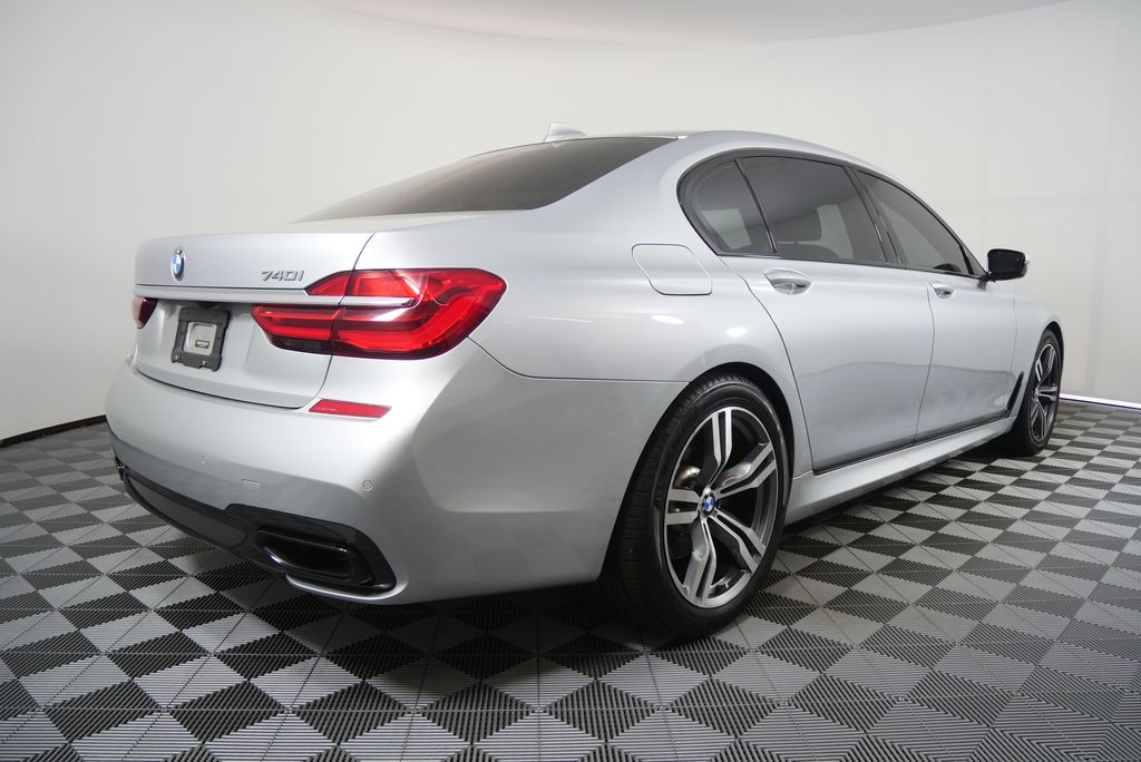 Thumbnail: 2019 BMW 7 Series - 3