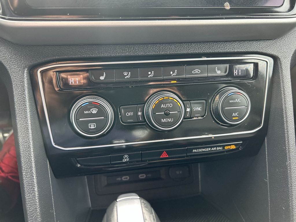 Thumbnail: 2022 Volkswagen Atlas - 18