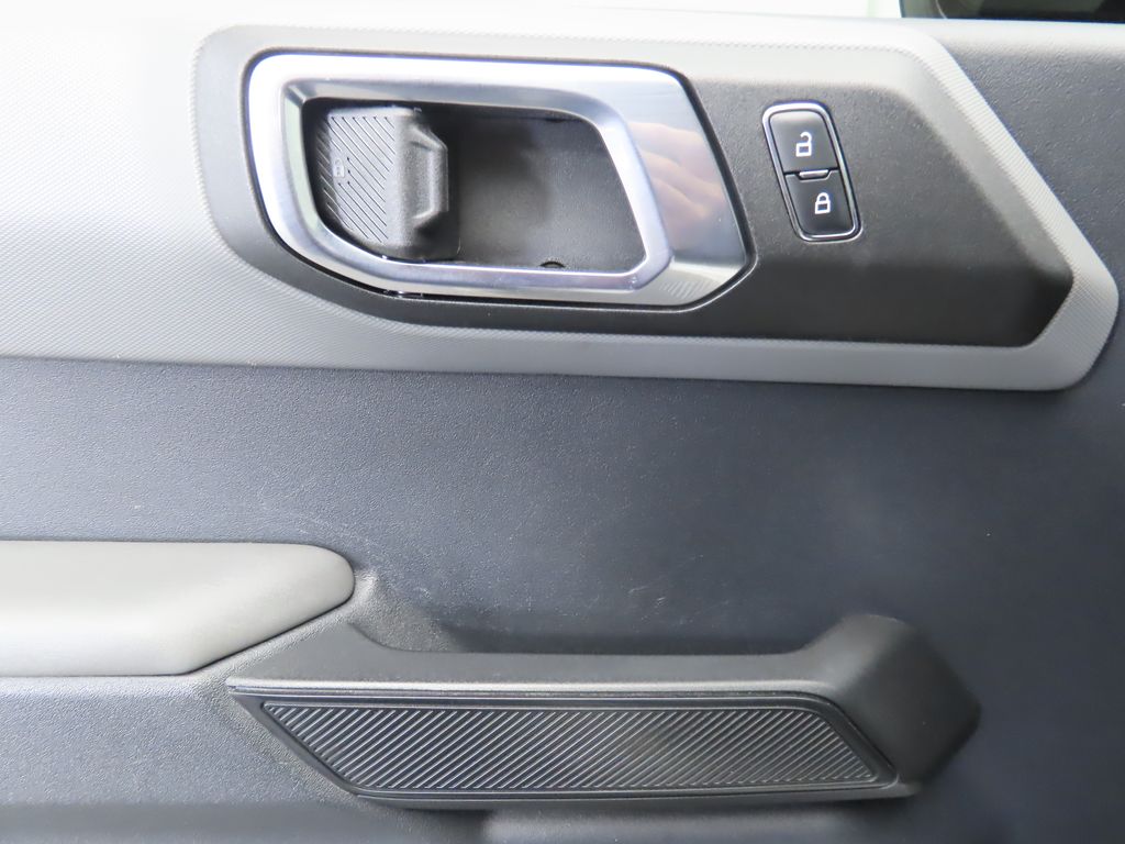 Thumbnail: 2021 Ford Bronco - 21