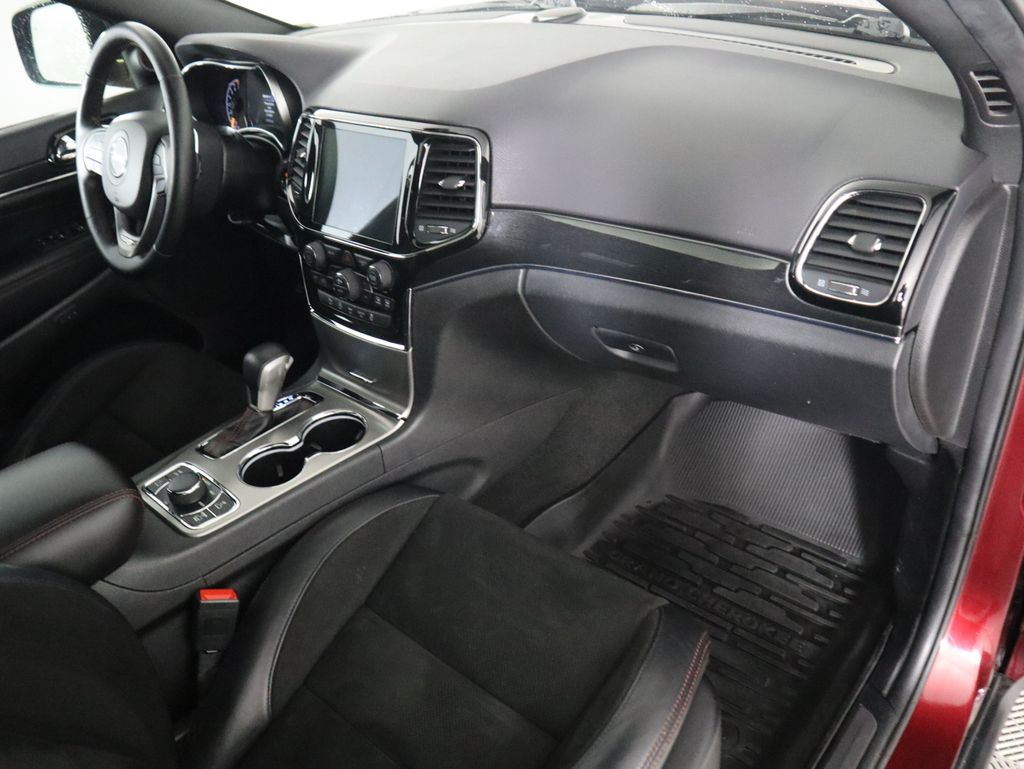 Thumbnail: 2021 Jeep Grand Cherokee - 18