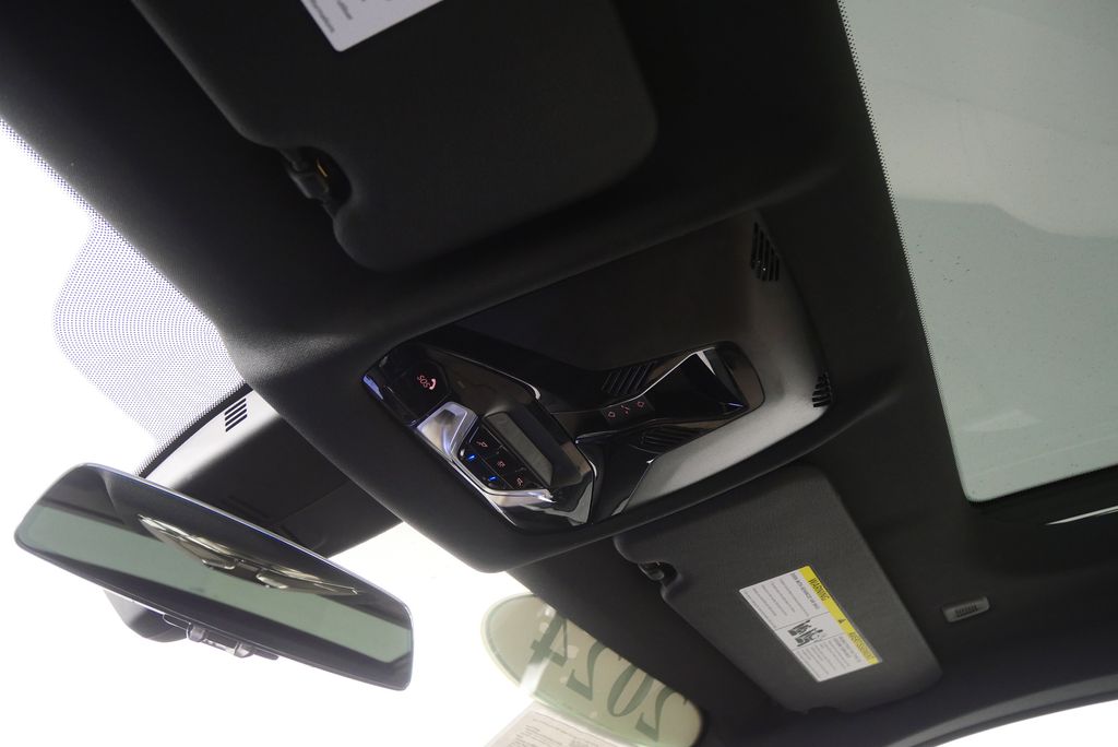 Thumbnail: 2024 BMW 2 Series - 24