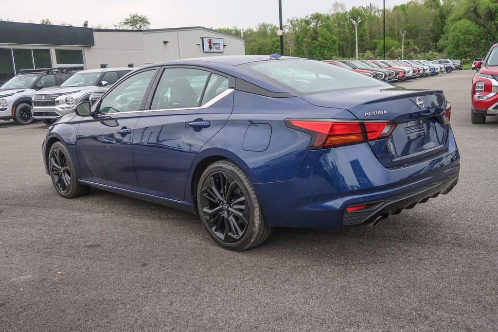 2023 Nissan Altima SR FWD
