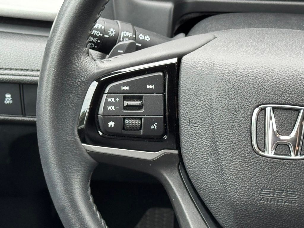 Used 2025 Honda Odyssey Van