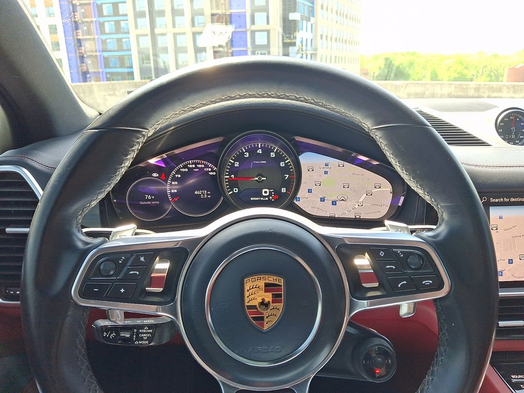 Thumbnail: 2022 Porsche Cayenne - 24