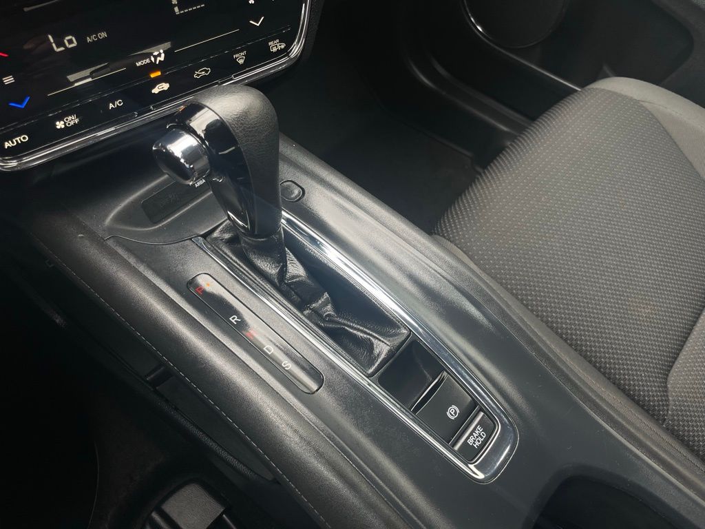 2022 Honda HR-V EX 16