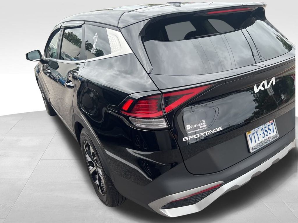 2023 Kia Sportage EX photo 4