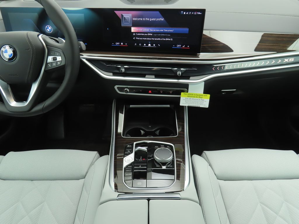 Thumbnail: 2026 BMW X5 - 13