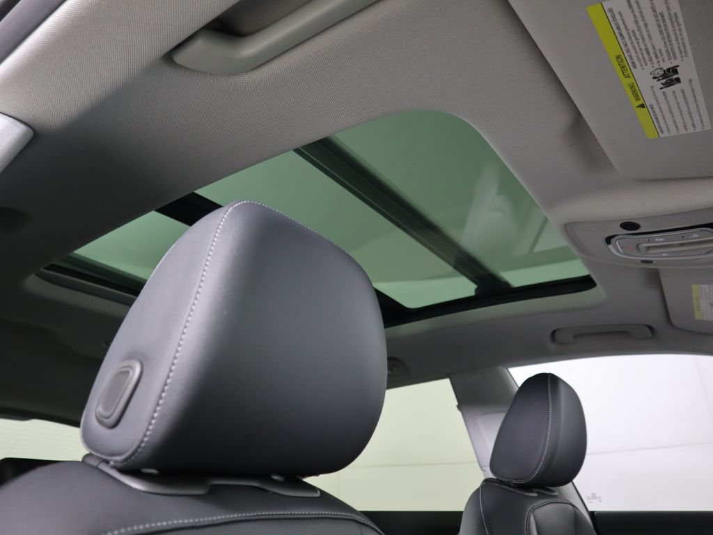 Thumbnail: 2022 Audi Q8 - 19