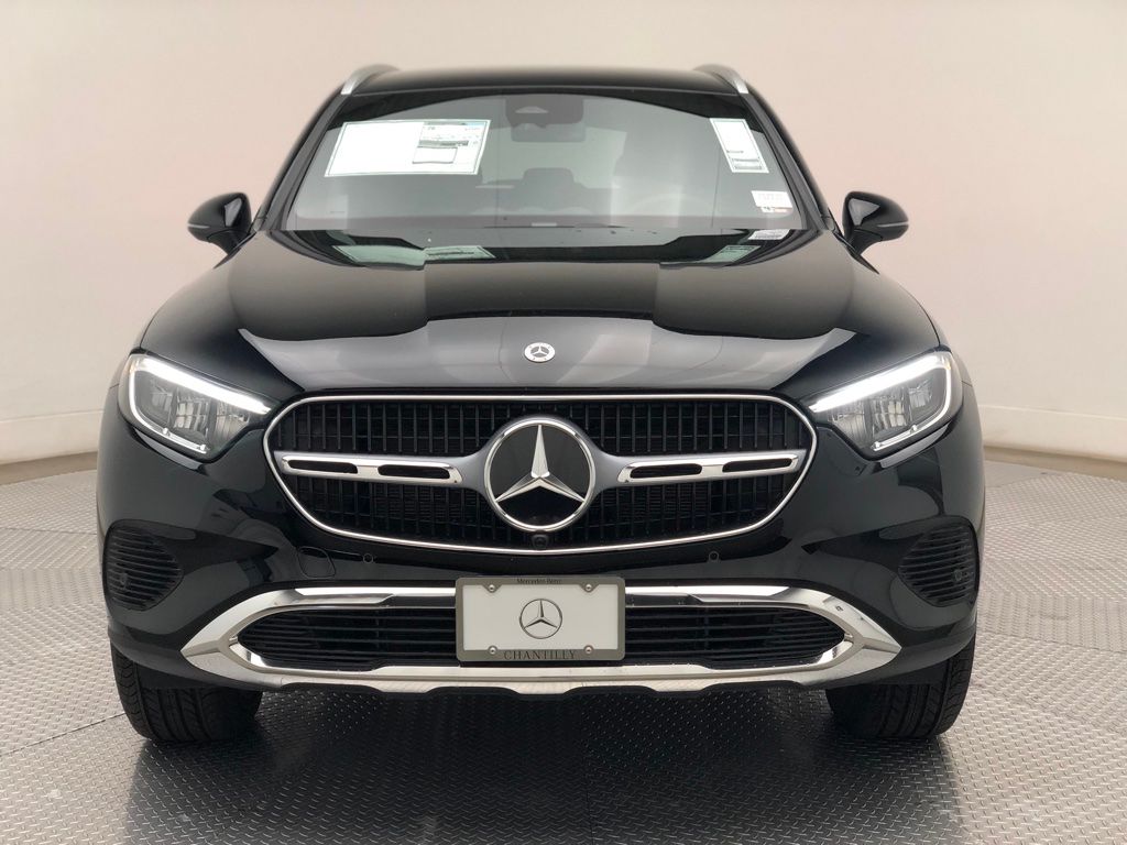 2023 Mercedes-Benz GLC 300 2
