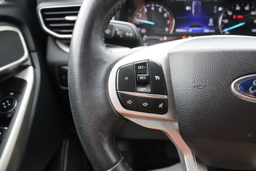 Used 2023 Gray Ford XLT image 12