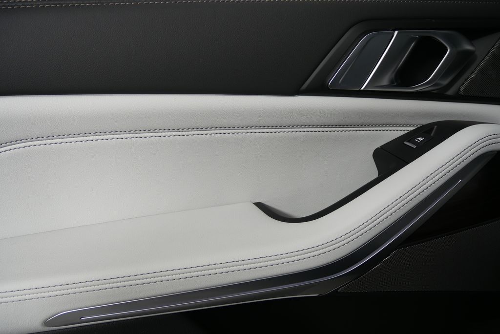 2026 BMW X5 xDrive40i 14
