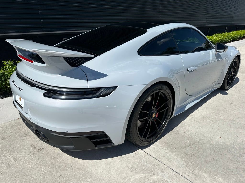 2024 Porsche 911 Carrera S 10