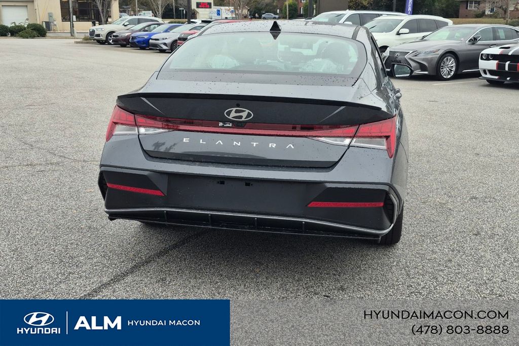 New 2026 Gray HYUNDAI SEL Sport Plus image 8