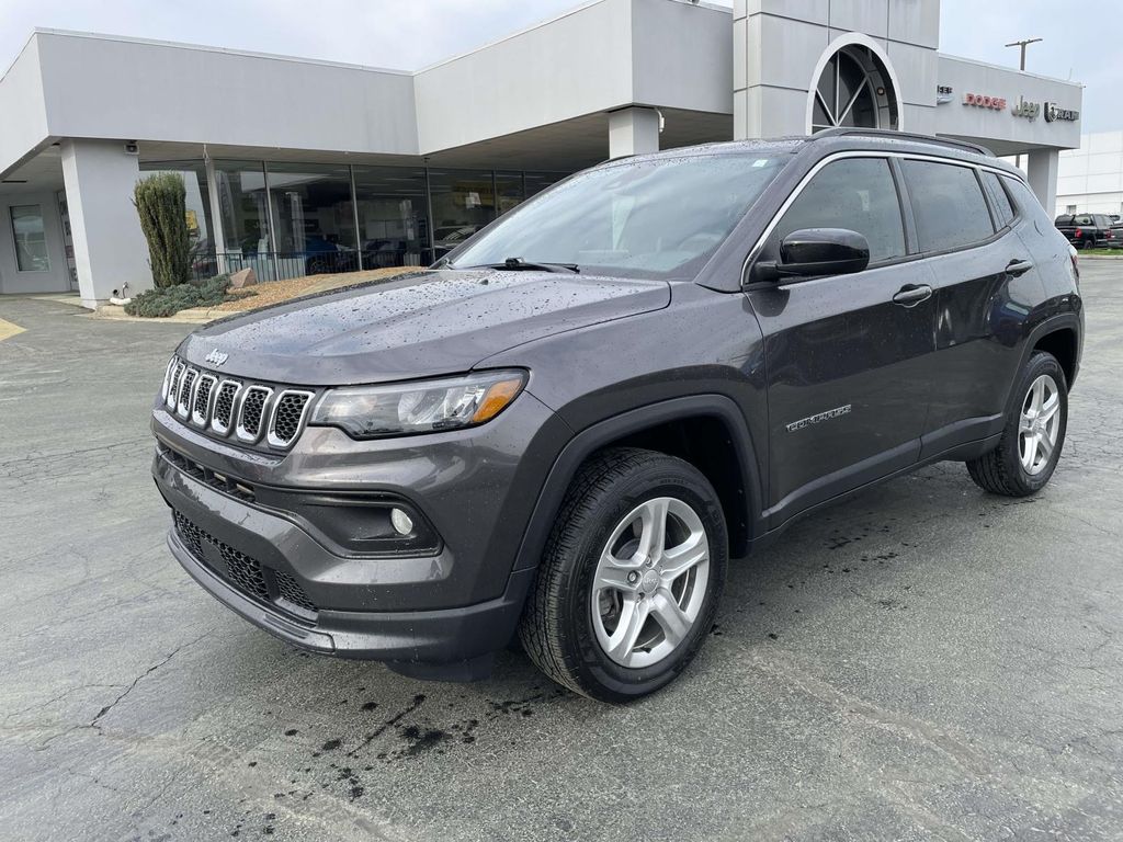 2023 Jeep Compass Latitude 4WD
