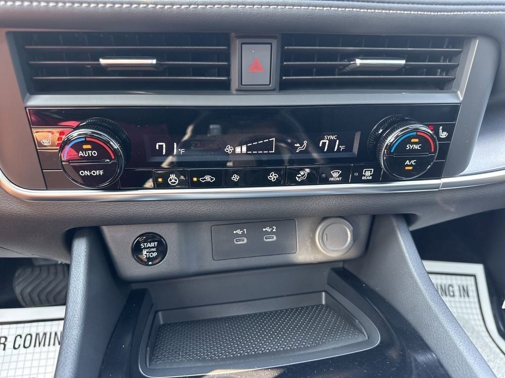 2025 Everest White Pearl Nissan Rogue SV FWD SUV