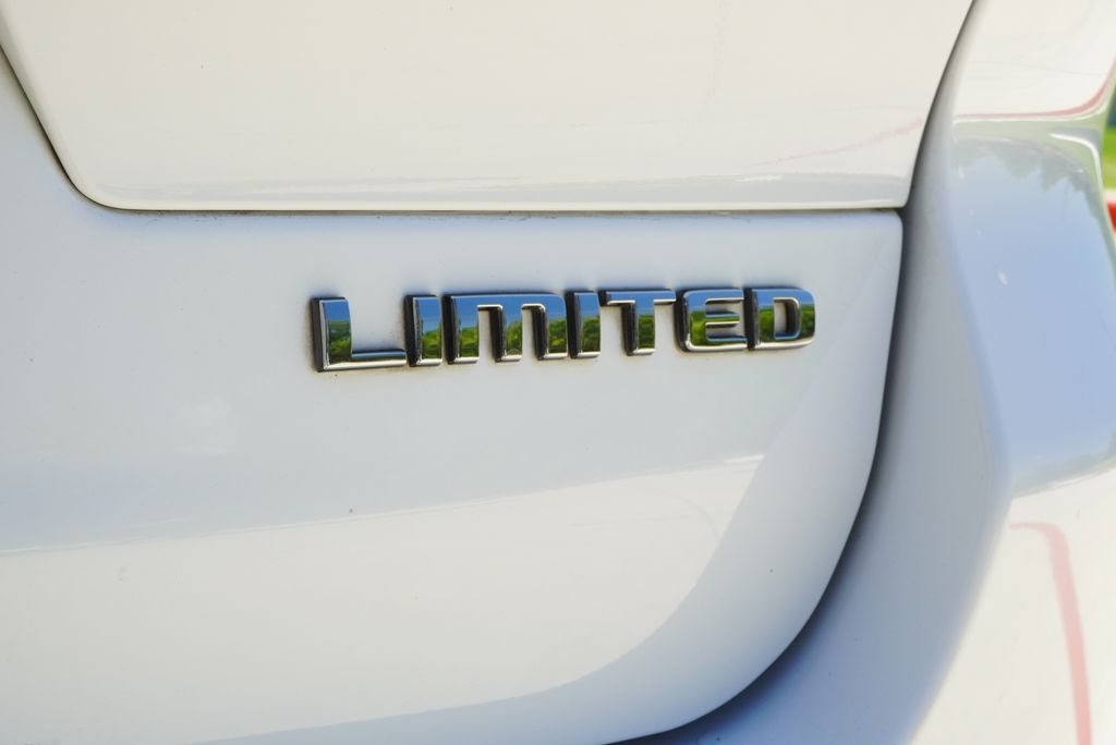 Used Car 2021 Jeep Grand Cherokee L  Limited For Sale Under $30,000 In Weatherford, Texas