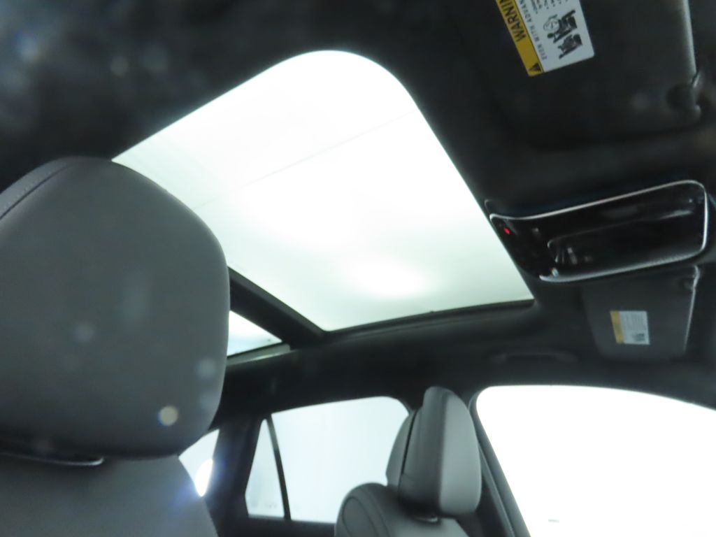 Thumbnail: 2025 Mercedes-Benz GLC - 18