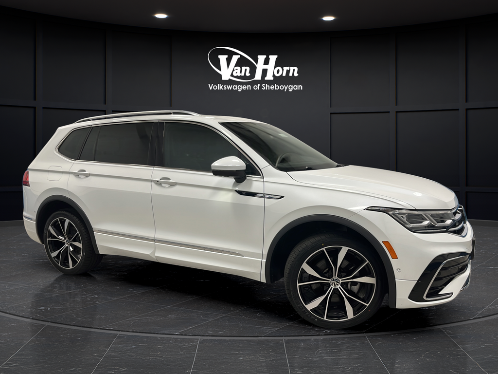 Opal White 2024 Volkswagen Tiguan SUV / Crossover All-Wheel Drive 8-Speed Automatic