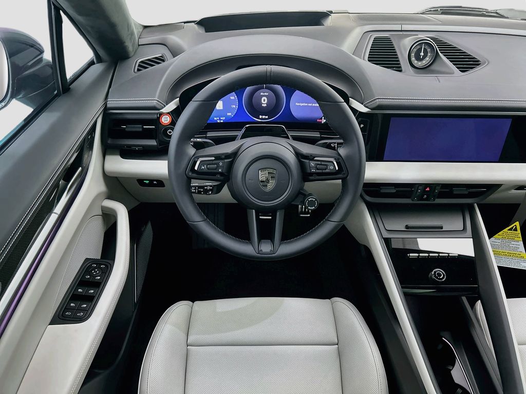 Thumbnail: 2026 Porsche Macan - 12