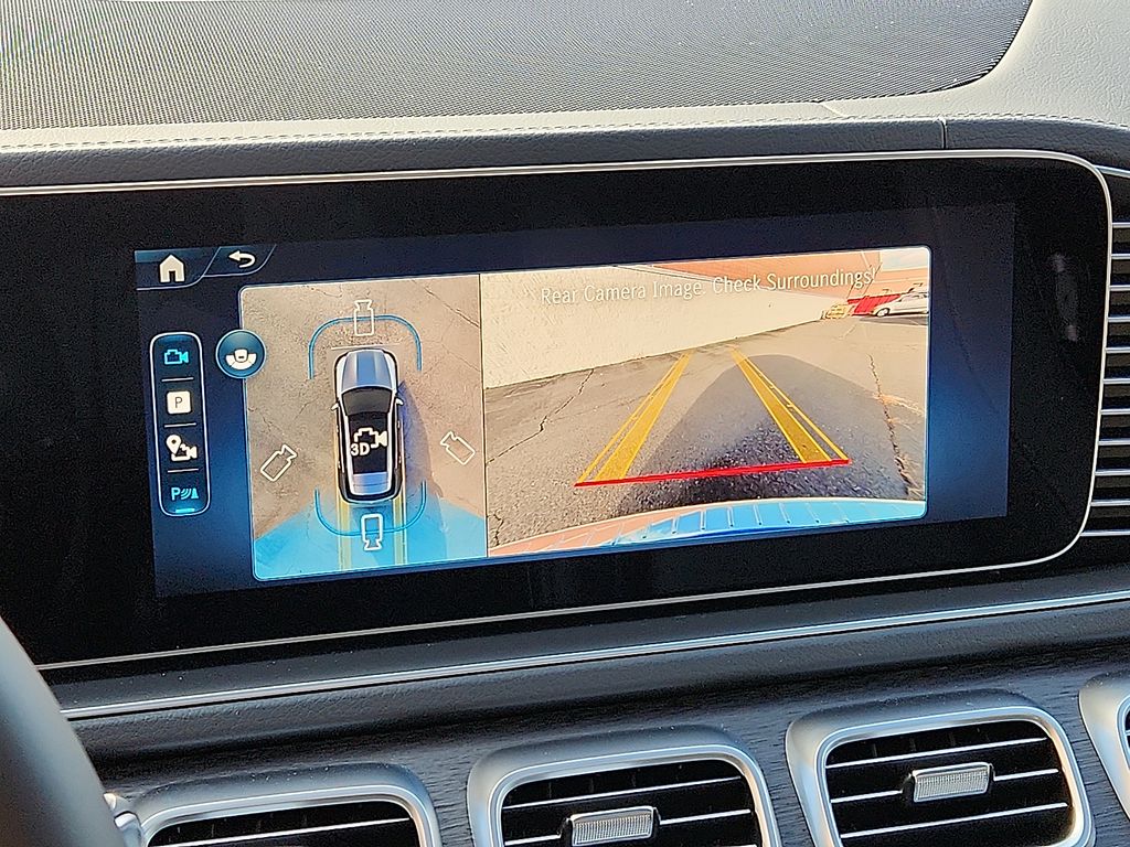 Thumbnail: 2026 Mercedes-Benz GLE - 13