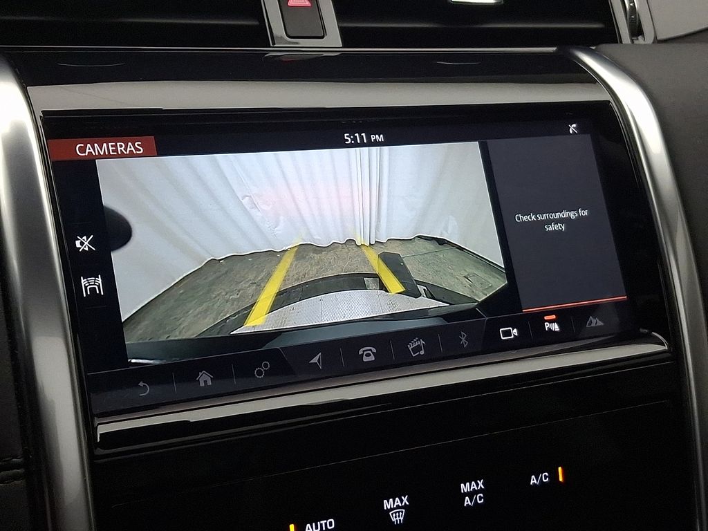 Thumbnail: 2020 Land Rover Discovery Sport - 19