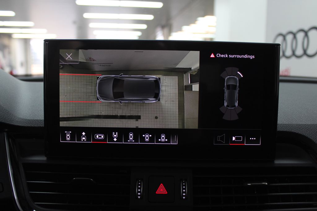 Thumbnail: 2022 Audi Q5 - 21