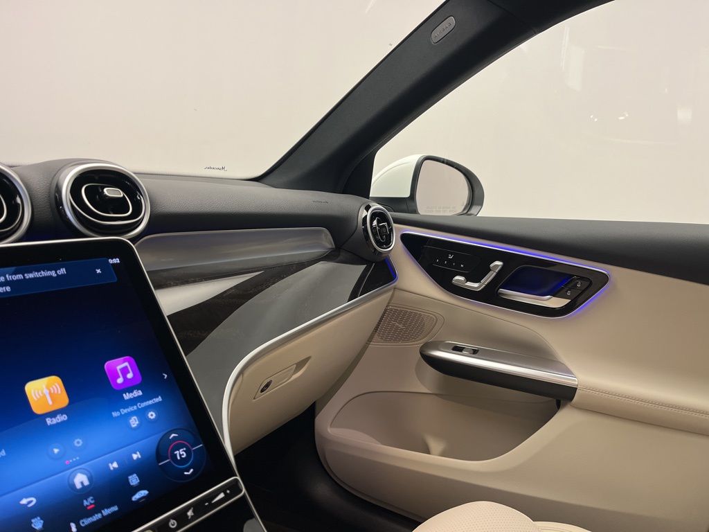 Thumbnail: 2026 Mercedes-Benz GLC - 21