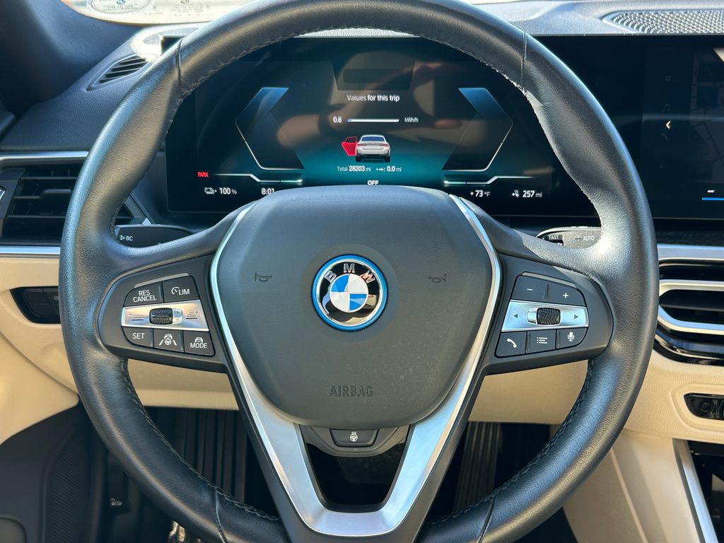 Thumbnail: 2023 BMW i4 - 18