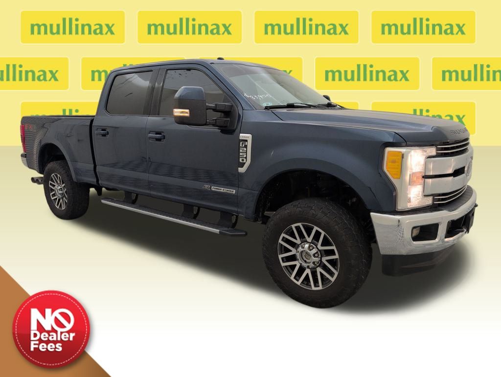 2017 Ford F-250 Super Duty Lariat's photo