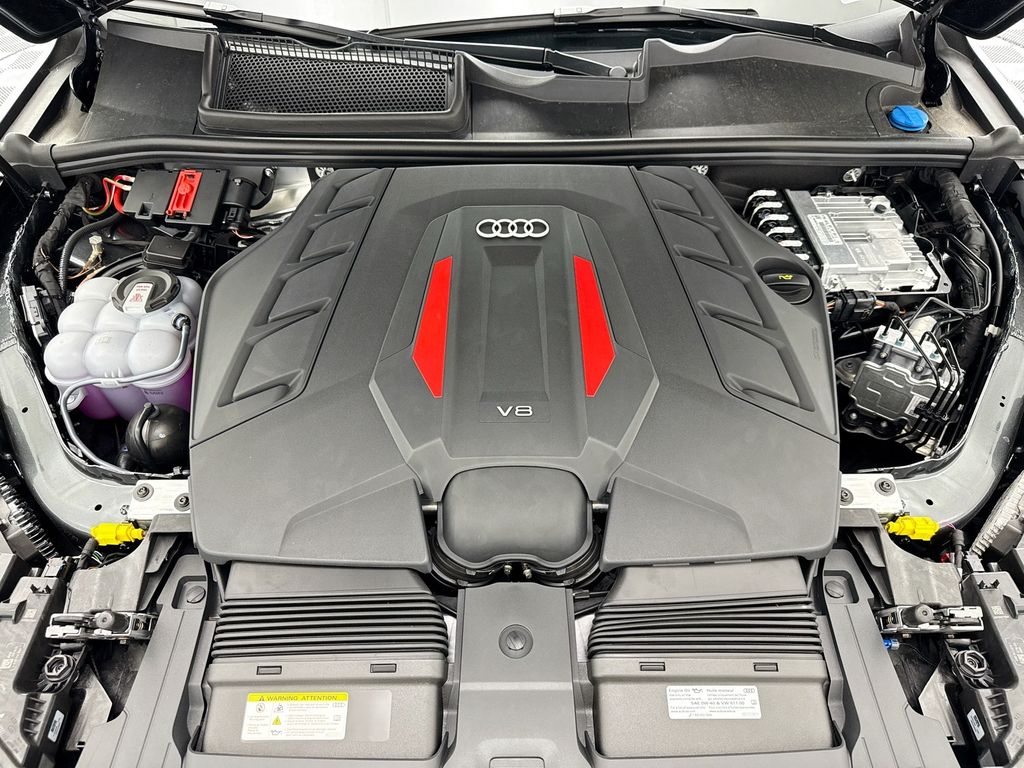 Thumbnail: 2026 Audi SQ7 - 28