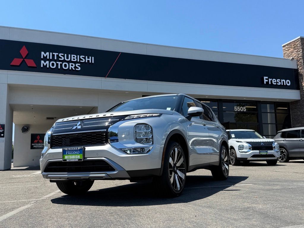 2026 Mitsubishi Outlander SE