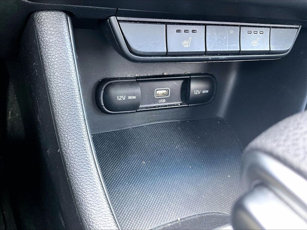 2020 Kia Sportage — photo 27