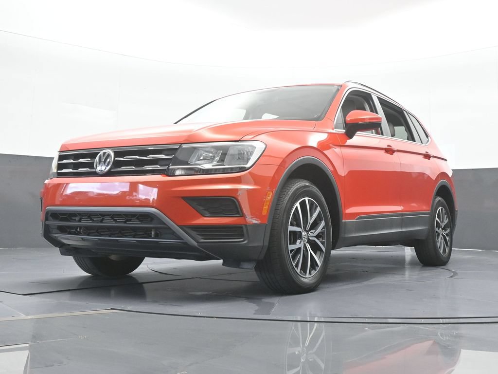 Used 2019 Orange Metallic Volkswagen 2.0T SE image 52