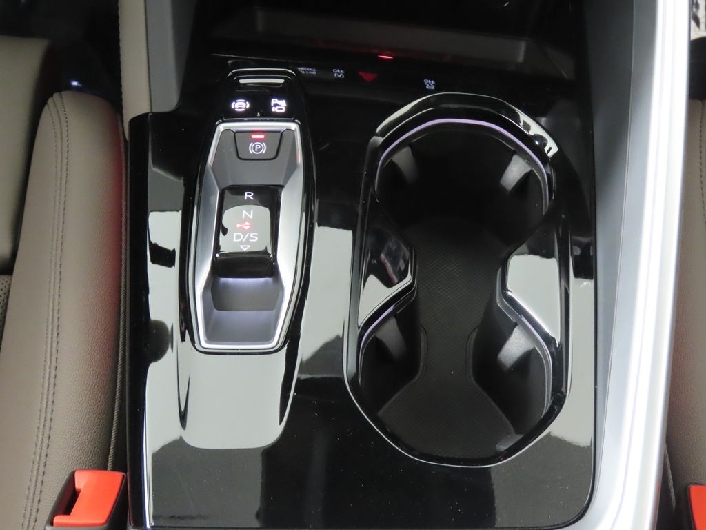 Thumbnail: 2025 Audi Q5 - 20