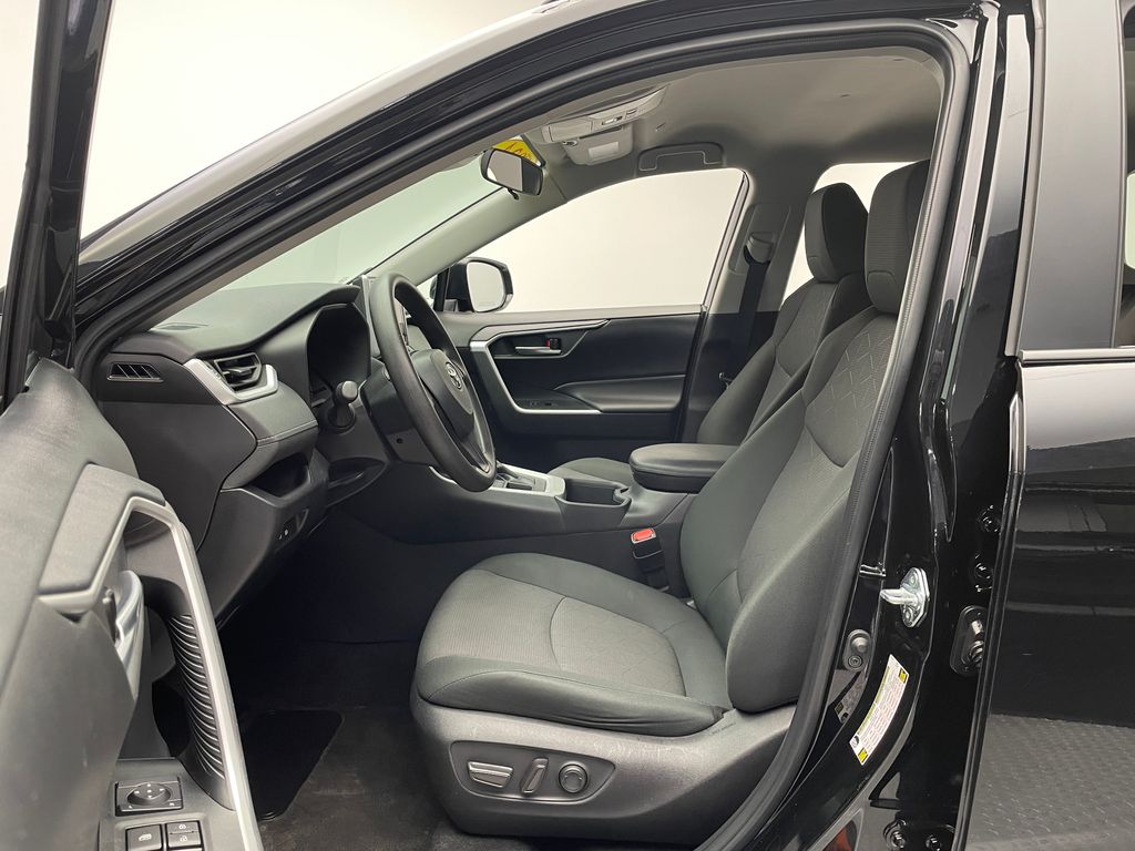 2024 Toyota RAV4 XLE 12