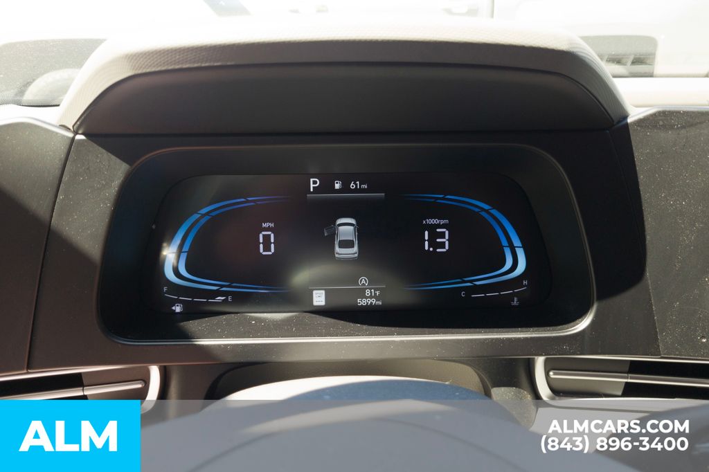 Used 2025 Silver Hyundai SE image 14