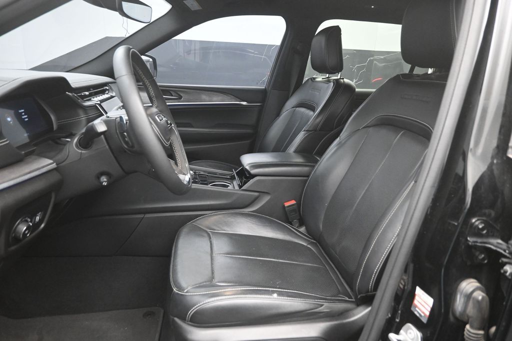 Used 2023 Jeep Grand Cherokee L SUV