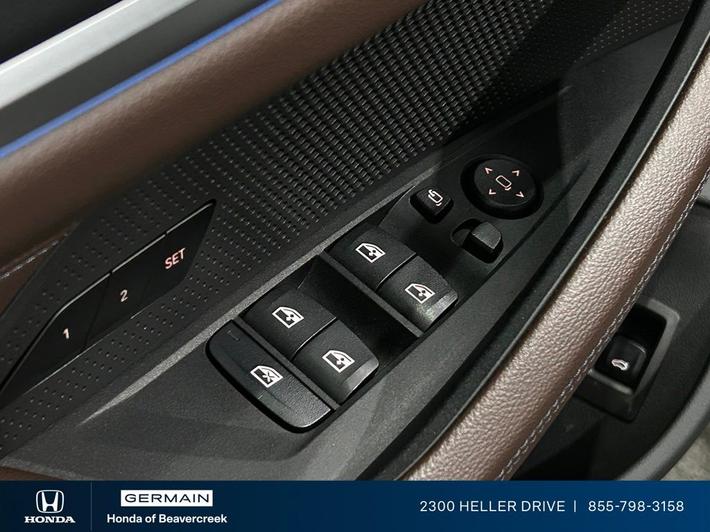 Used 2023 Black BMW eDrive35 image 18