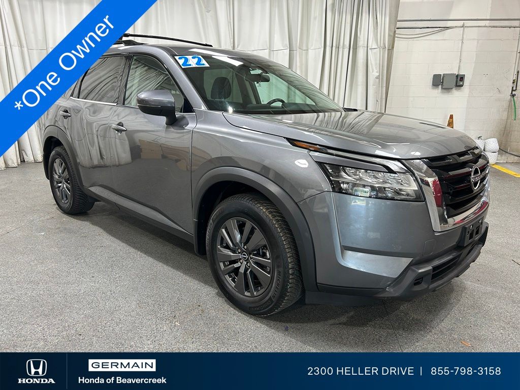 2022 Nissan Pathfinder SV