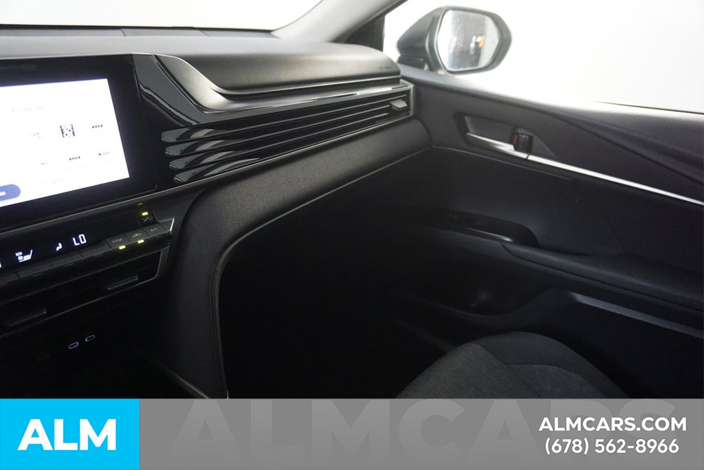 Used 2025 Silver Toyota LE image 41