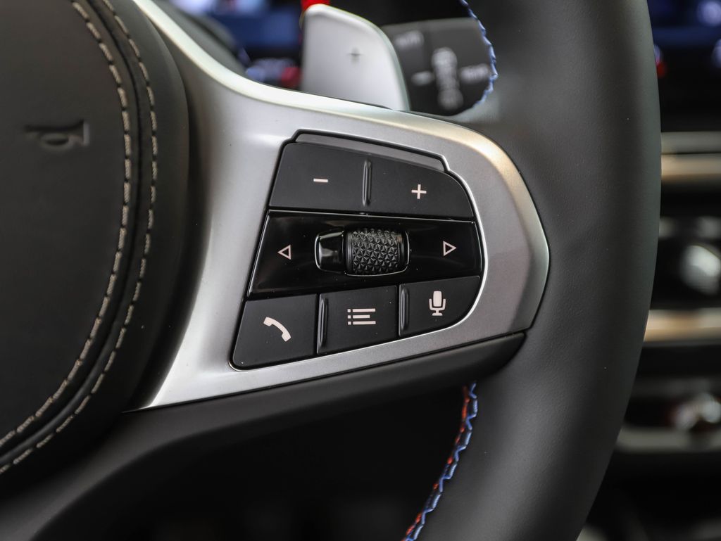 Thumbnail: 2026 BMW X5 - 13