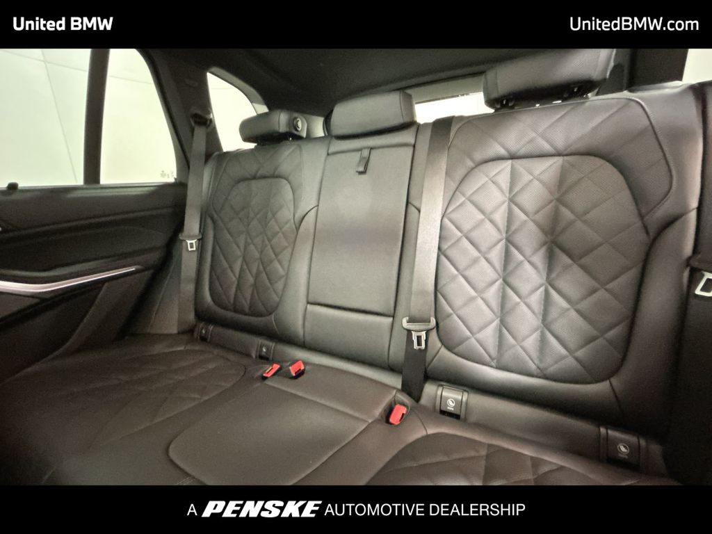 Thumbnail: 2026 BMW X5 - 21